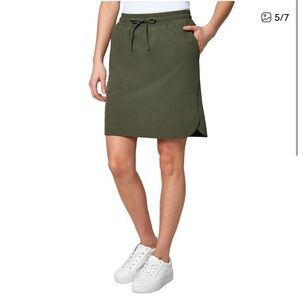 Mondetta Women's Green Mini Skirt